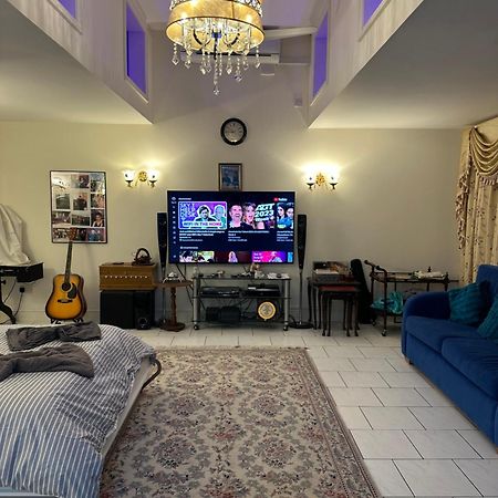 Amazing Gantshill Studio Annexe & Free Parking Redbridge Eksteriør billede
